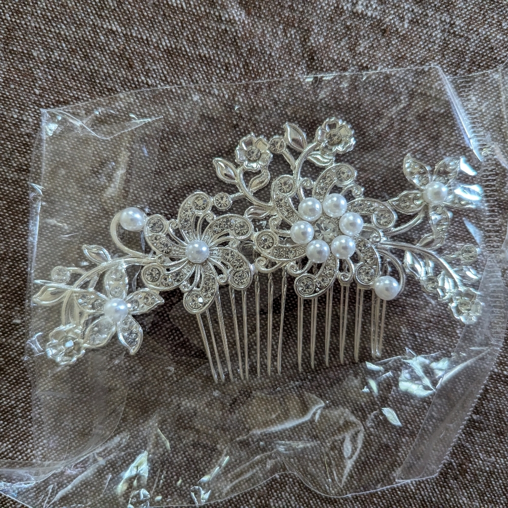 4 piece Women's Wedding Hair Pieces NEW - Picture 5 of 5